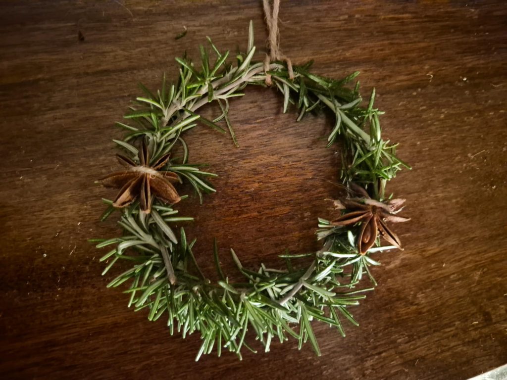 Rosmarin-Wunsch und Schutz-Kranz von Gisa Steeg